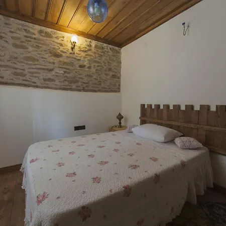 فندق Saliha Hanim Tas 3*