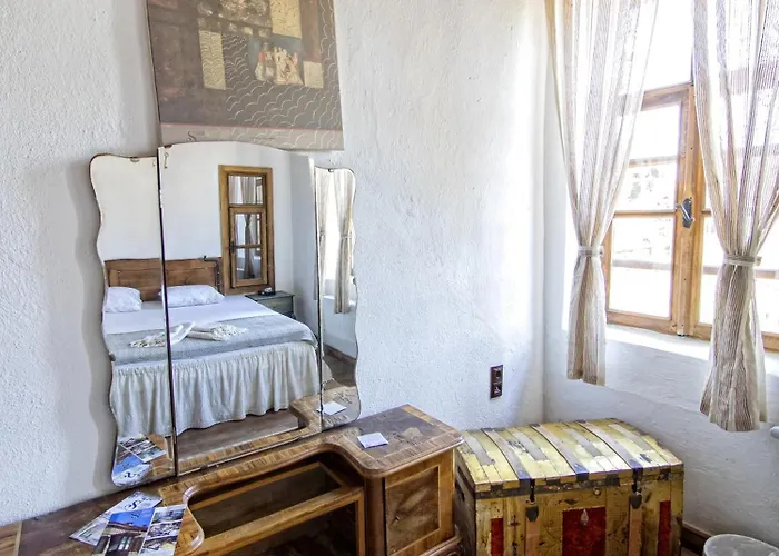 Saliha Hanim Tas Birgi