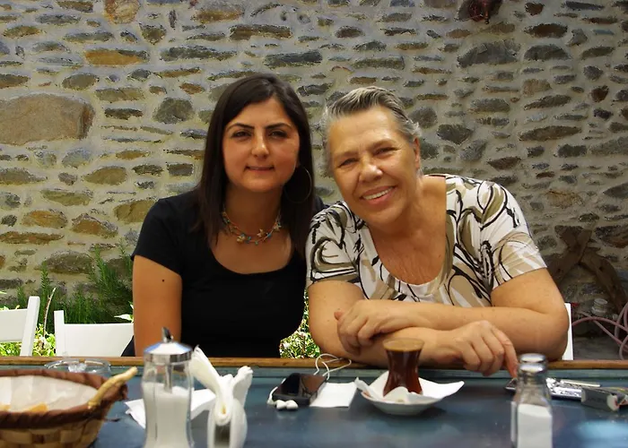 Saliha Hanim Tas 3* Birgi