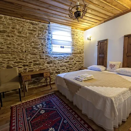 Saliha Hanim Tas Hotel Birgi